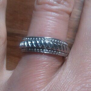 Sterling Silver Spinner Band Ring (size 7)